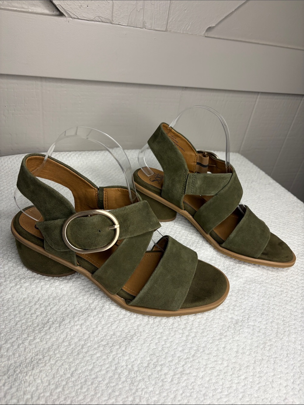 Söfft Coryn Olive Green Suede Block Heel Strappy Sandals Buckle Size 8.5M Boho - Picture 10 of 12